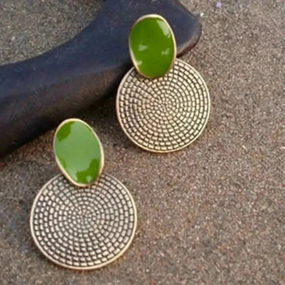 Retro 70s Modern Antique Gold Lime Green Enamel Round Pendant Earrings - Picture 1 of 3